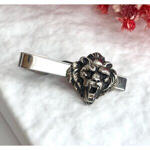 Lion's Head Figural Smooth Silver Toned Vintage Men's Tie Bar | Tie Clip